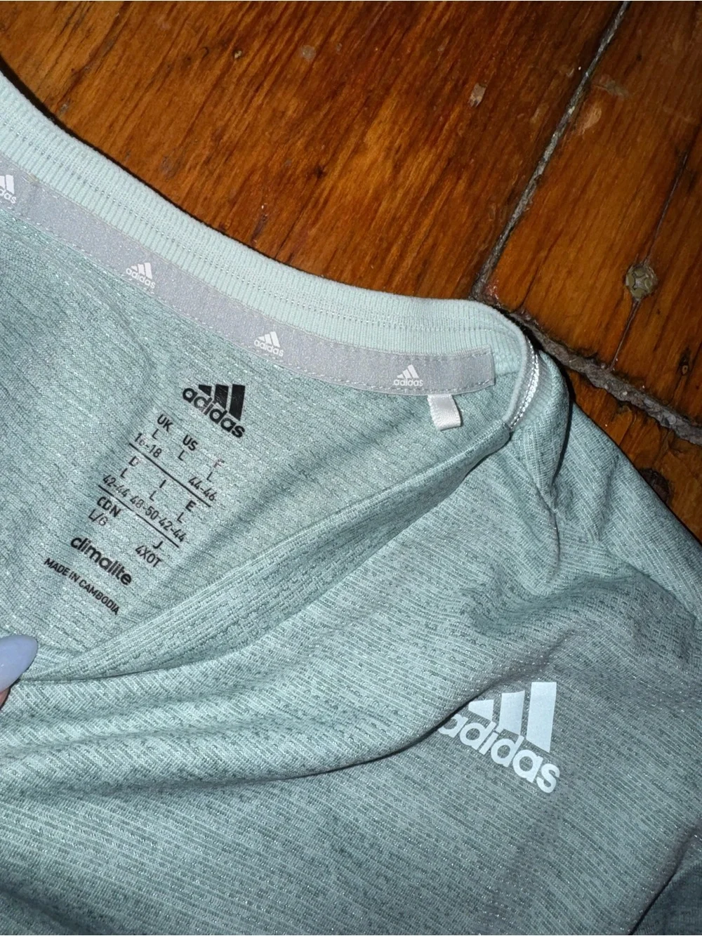 Adidas Climalite Women’s Large Sage Green V-Neck Athletic Running Workout Shirt